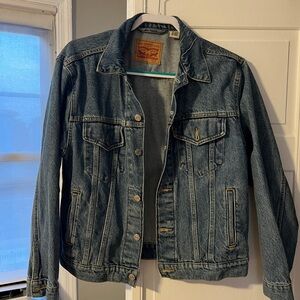 levi’s denim jacket